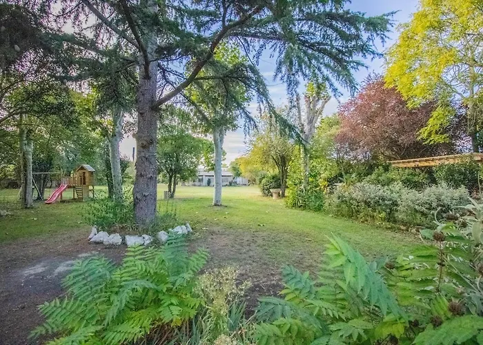 Maison De Maitre Et Son Parc