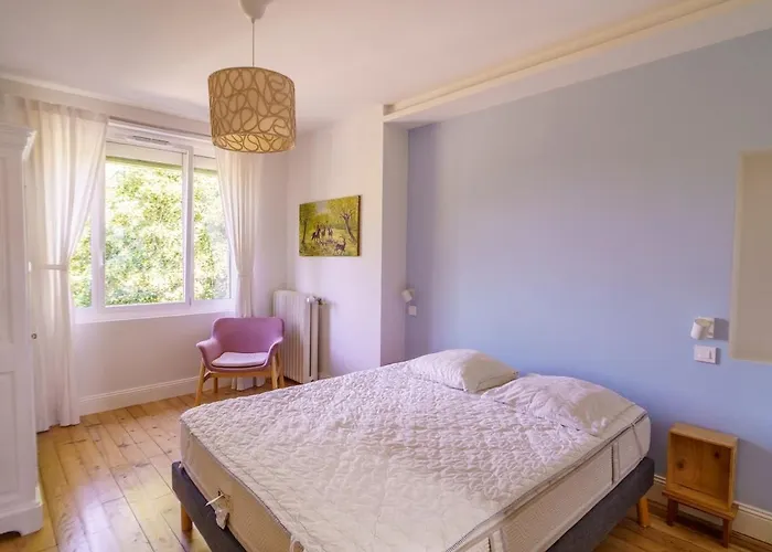 Maison De Maitre Et Son Parc